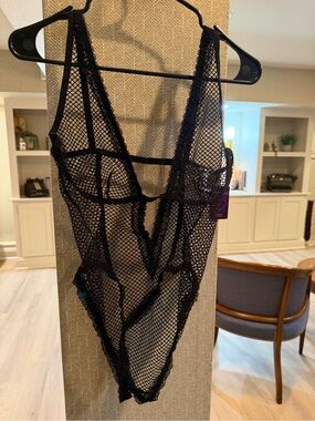 NWT Lovehoney Black Fishnet & Lace Plunging Teddy Bodysuit - One Size (O/S)